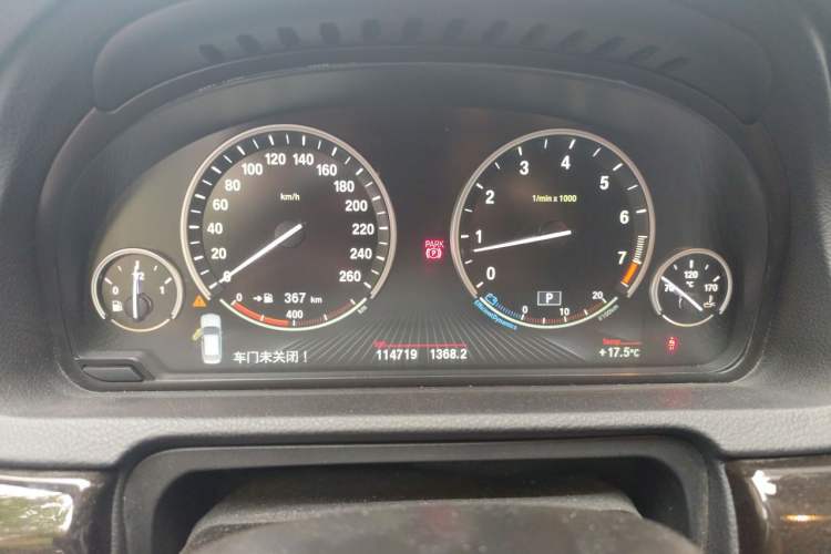 Used BMW 5 Series GT 2014 528i Leading Model
