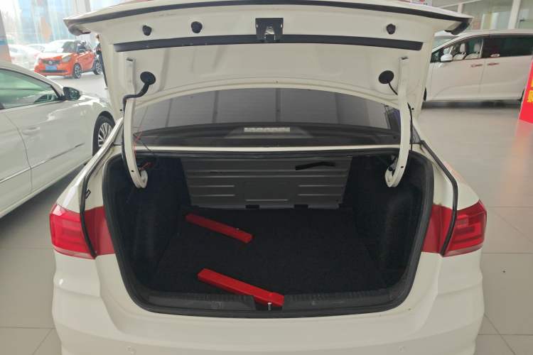 Used Volkswagen Santana 2019 1.5L Automatic Fashion Edition China VI Trunk