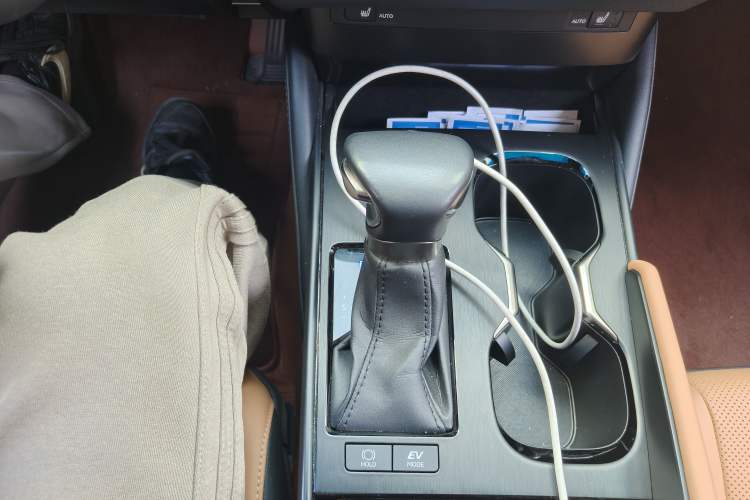 Used Lexus ES 2022 300h Excellence Edition