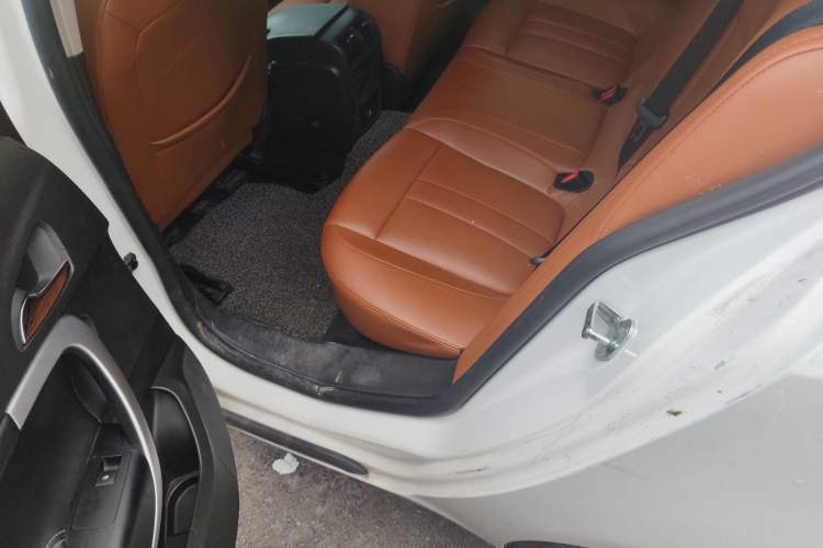 Used Buick Regal 2015 1.6T Leading Technology Model Left Rear Seat