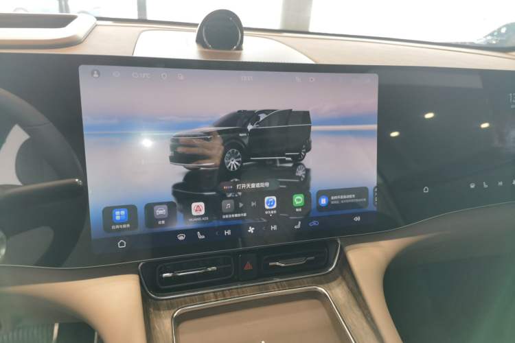 Used Hima AITO M8 2025 Model Pure Electric Ultra Six-Seat Four-Wheel-Drive Version
