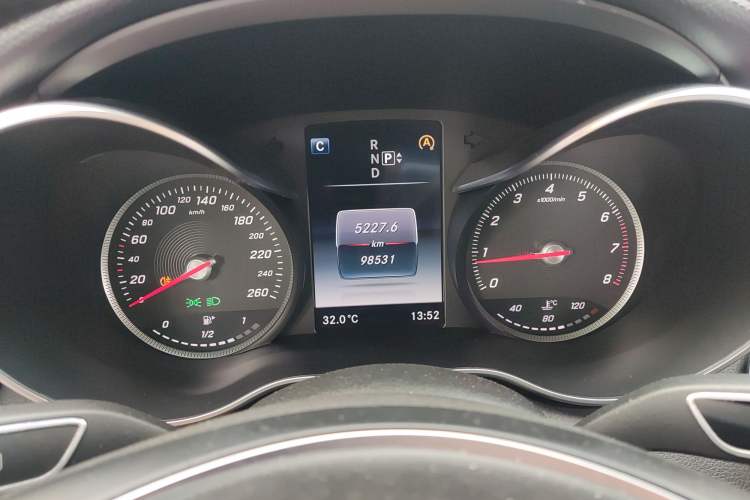 Used Mercedes-Benz C-Class 2015 C 200 L Sport Edition Instrument Cluster