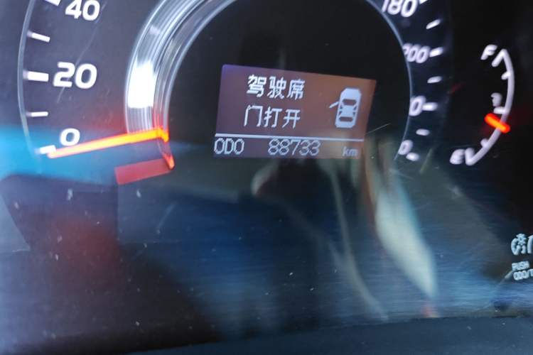 Used Toyota Camry 2010 200G Classic Edition Odometer Close Up