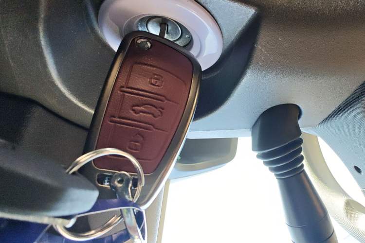 Used Chery QQ Ice Cream 2022 170km Sundae Phosphate Lithium-Ion
