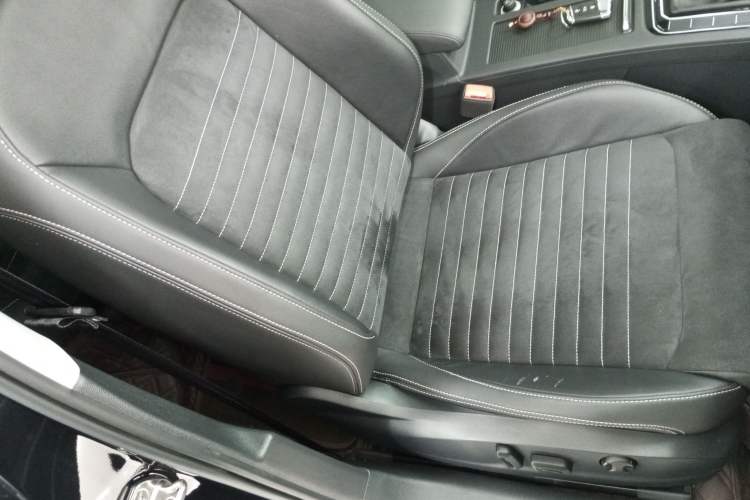 Used Volkswagen Magotan 2020 330TSI DSG Luxury Edition Right Front Seat