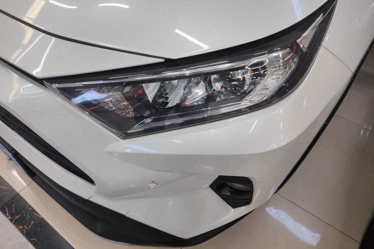 Used Toyota RAV4 2022 Dual-Engine 2.5L E-CVT Two-Wheel Drive Elite Edition Left Front Headlight