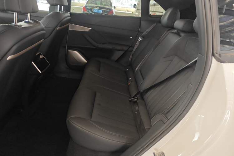 Used ONVO L60 2024 60 kWh Rear-Drive Version