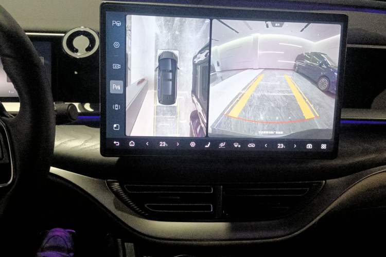 Used Denza D9 2025 DM-i Intelligent Drive 1020 Four-Wheel Drive Prestige Model