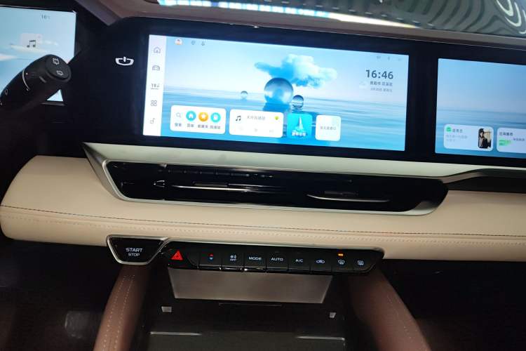 Used Geely Auto Monjaro L 2024 2.0TD High-Power Automatic Two-Wheel Drive Yunqi Version