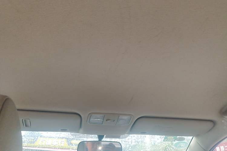 Used Hyundai Verna (older generation) 2014 1.4L Automatic Smart GLS Headliner