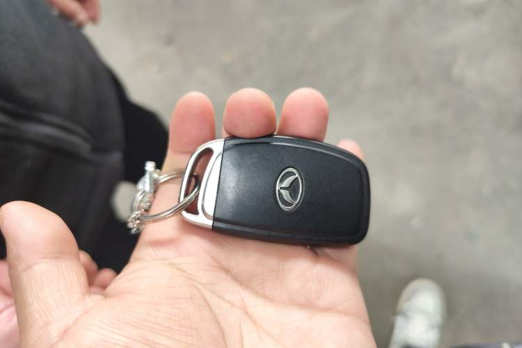 Used HYOSOW H2 2015 1.5L AMT Prestige Version BJ415C Vehicle Key