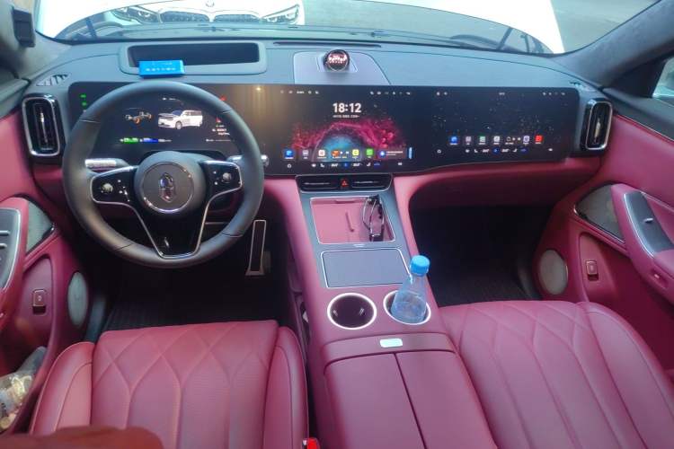 Used Hima AITO M8 2025 Extended-Range Max+ Version 53.4 kWh 5-Seater Edition
