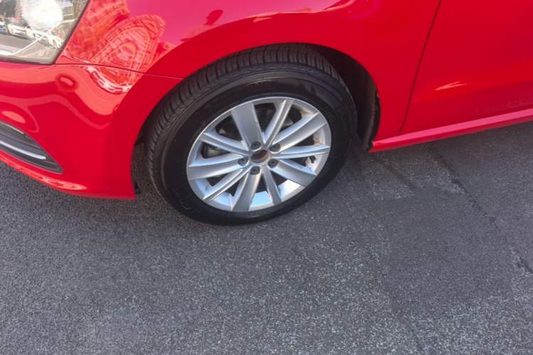 Used Volkswagen Polo 2014 1.6L Automatic Comfort Edition
