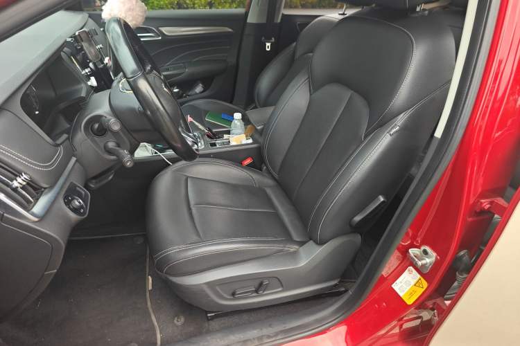 Used Roewe i6 2017 20T Automatic Internet ZhiZun Edition