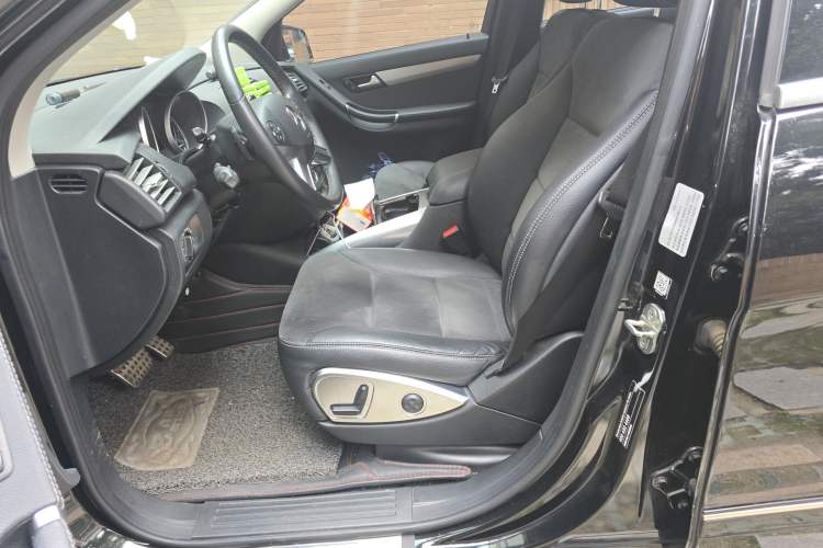 Used Mercedes-Benz R-Class 2014 R 320 4MATIC Business Model