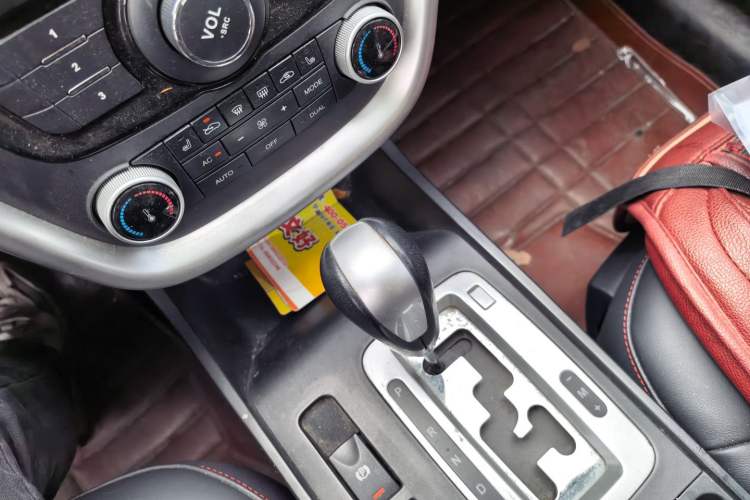 Used Bestune X80 2013 2.0L automatic comfort version Gear Lever