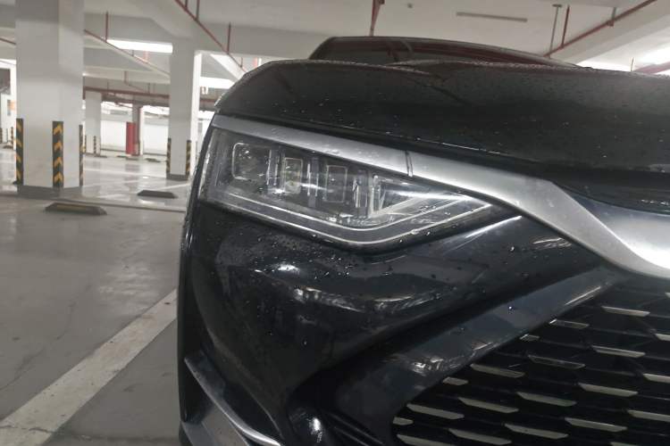 Used BYD Han 2020 DM Four-Wheel Drive Performance Edition Luxury Model Right Front Headlight