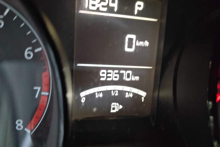 Used Volkswagen Lavida 2015 1.6L Automatic Fashion Edition
