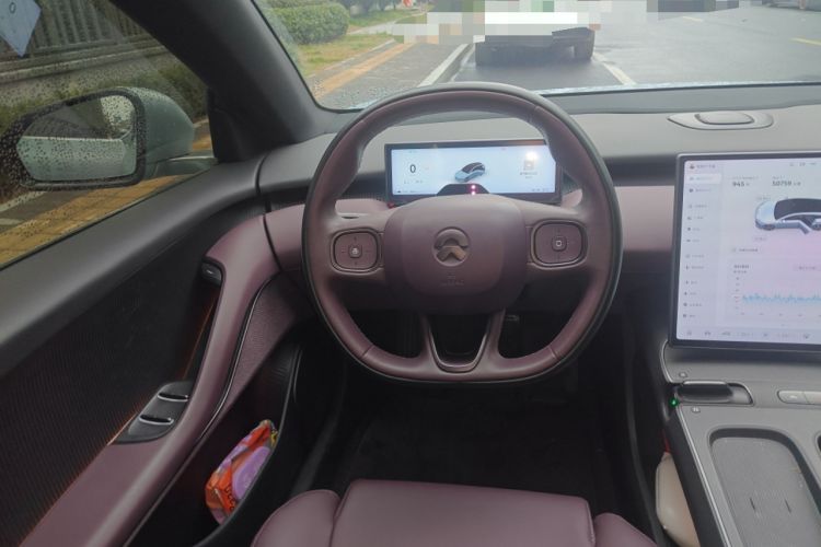 Used Nio ET5T 2023 75 kWh Touring Steering Wheel