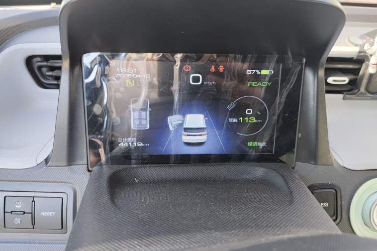 Used Wuling Hongguang MINIEV 2022 Macaron Premium Model – Lithium Iron Phosphate