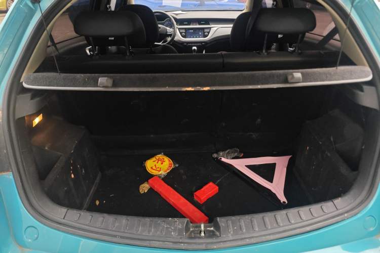 Used Geely Auto Vision X3 2019 Upgraded Model 1.5L Manual Luxury Version
