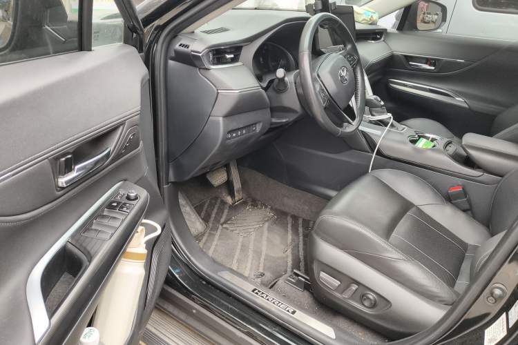 Used Toyota Harrier 2023 2.0L CVT Two-Wheel Drive Deluxe Edition