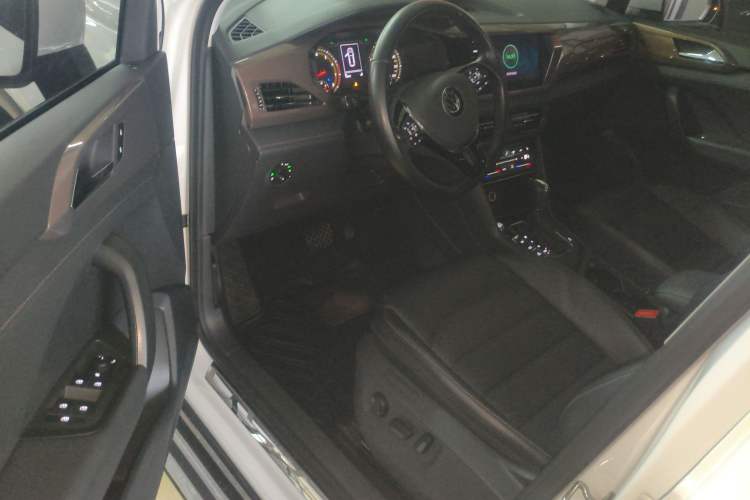 Used Volkswagen Tharu 2021 280TSI Two-Wheel-Drive Luxury Edition
