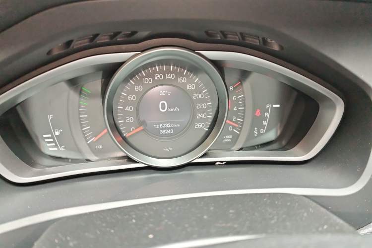 Used Volvo V40 2016 T3 Zhiyi Edition