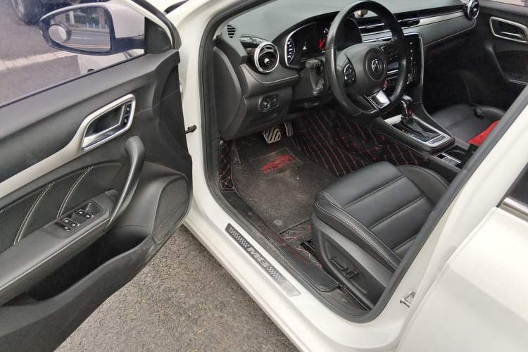 Used MG 6 2017 20T Automatic Luxury Smart Connect Version China V Standard Driver Seat
