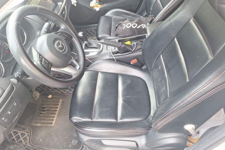 Used Mazda Atenza 2014 2.0L Blue Sky Fashion Edition Left Front Seat