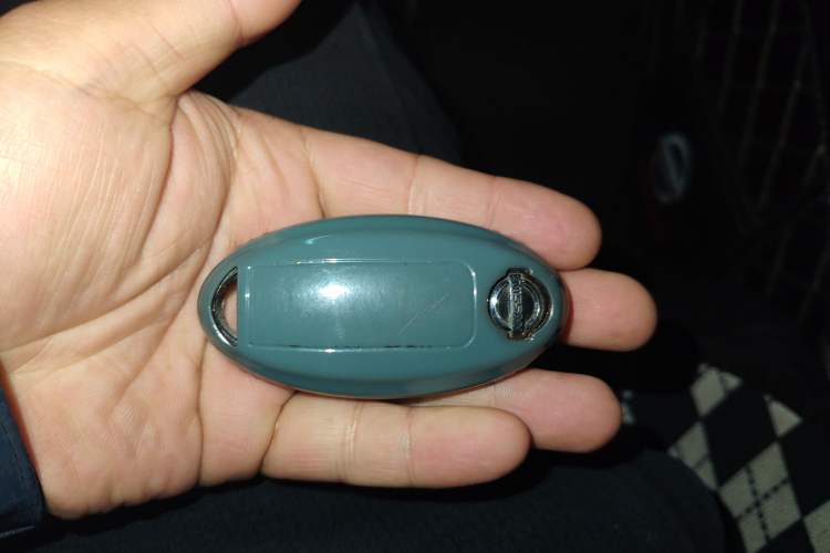 Used Nissan Sylphy 2019 1.6XV CVT Smart Connect Luxury Edition China VI Standard Vehicle Key