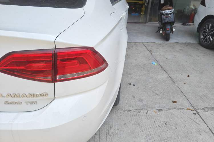 Used Volkswagen Lamando 2015 230TSI DSG Fashion Edition