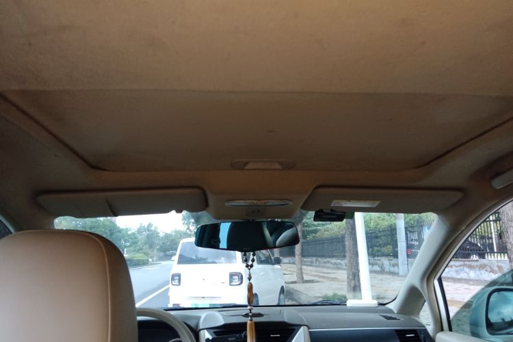 Used Venucia D50 2013 1.6L Manual Luxury Edition
