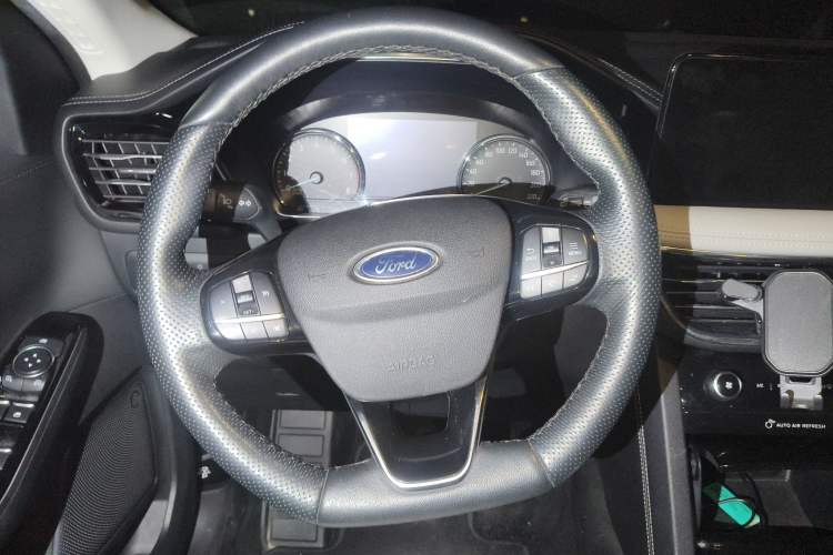 Used Ford Escape 2020 EcoBoost 245 Two-Wheel-Drive Titanium Edition