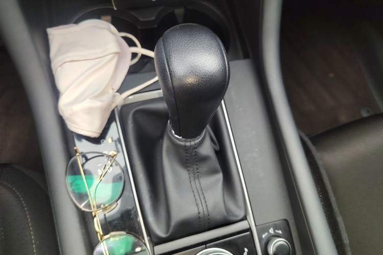 Used Mazda 3 Axela 2020 1.5L Automatic ZhiMei Edition Gear Lever