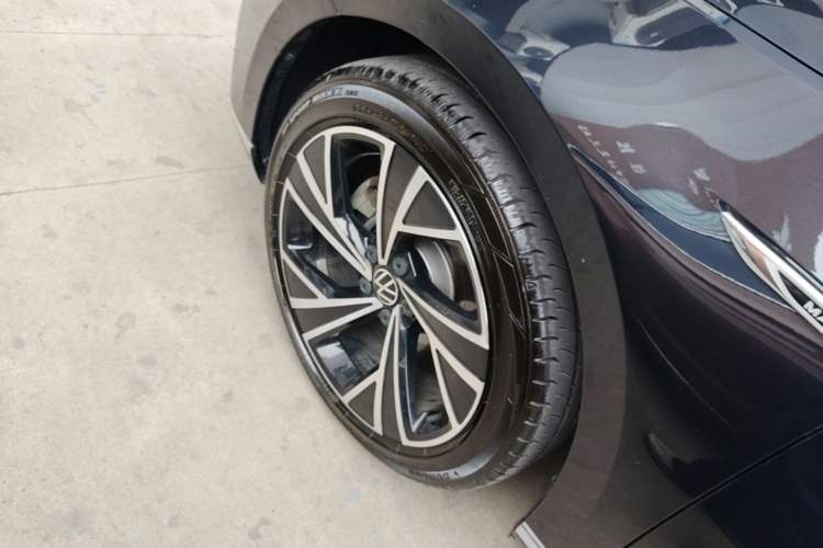 Used Volkswagen Magotan 2020 330TSI DSG Luxury Edition Left Front Wheel Hub