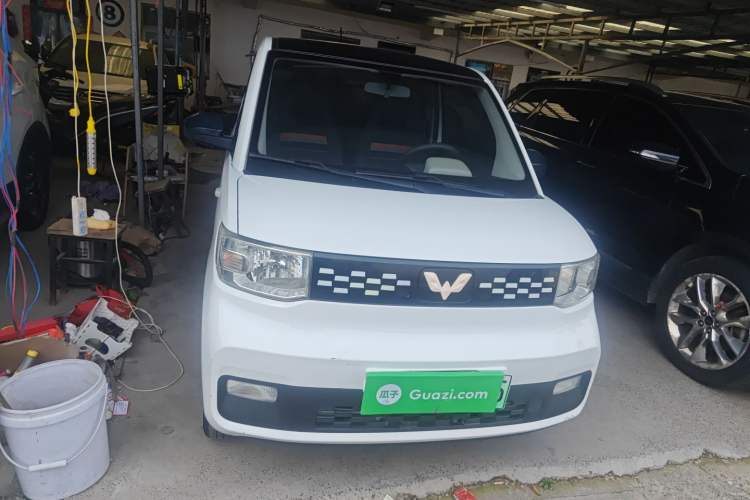 Used Wuling Hongguang MINIEV 2020 Freedom Version Lithium Iron Phosphate Front