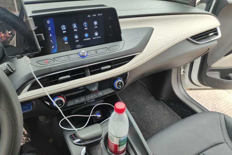 Used Buick Velite 6 2022 Plug-in Hybrid Connected Fashion Model Audio And AC Panel