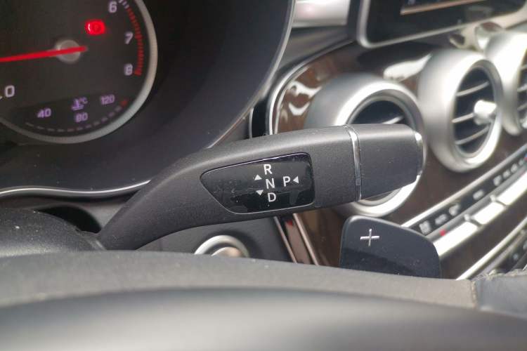 Used Mercedes-Benz C-Class 2015 Facelift C 200 L