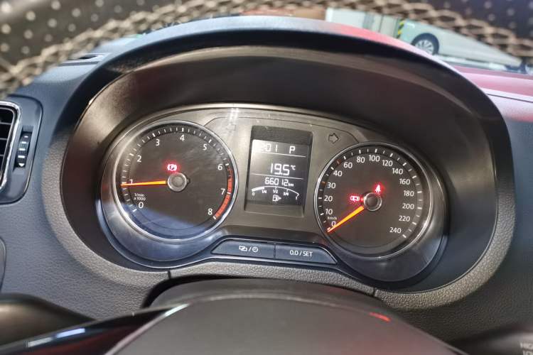 Used Volkswagen Polo 2016 1.6L Cross Polo Automatic Instrument Cluster