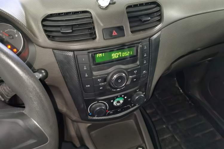 Used Wuling Hongguang 2020 1.2L S Base Model China VI LSI Audio And AC Panel