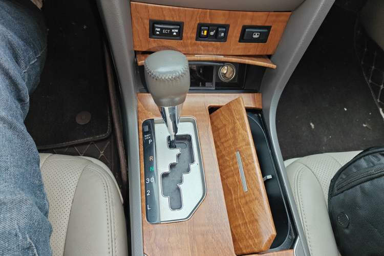 Used Toyota Camry 2009 200G NAVI Luxury Navigation Edition Gear Lever