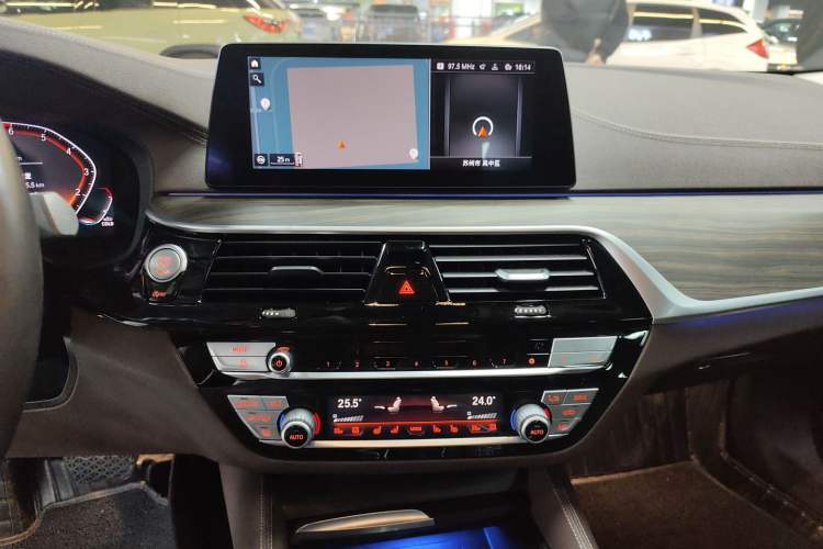 Used BMW 5 Series 2020 530Li Luxury Edition Premium Package Audio And AC Panel