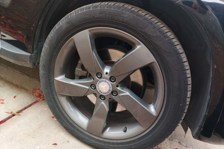 Used Mercedes-Benz GLK-Class 2013 GLK 300 4MATIC Dynamic Sunroof Model
