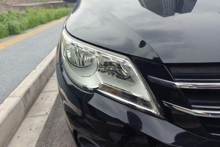 Used Volkswagen Tiguan 2012 1.8TSI Automatic Two-Wheel Drive Urban Edition Right Front Headlight