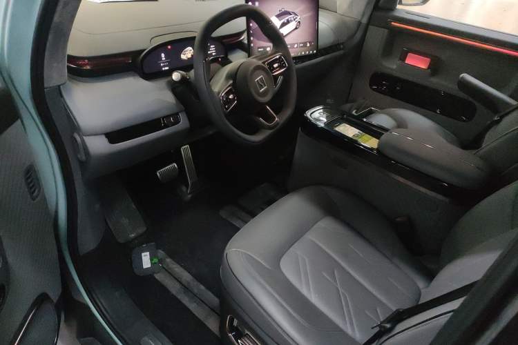 Used Zeekr MIX 2025 Long-Range Intelligent Driving Edition
