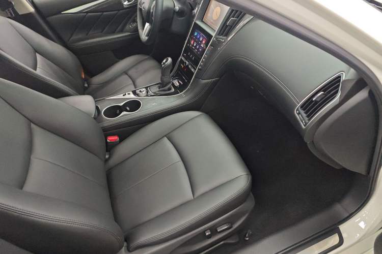 Used Infiniti Q50L 2018 2.0T Comfort Edition China VI Standard Right Front Seat