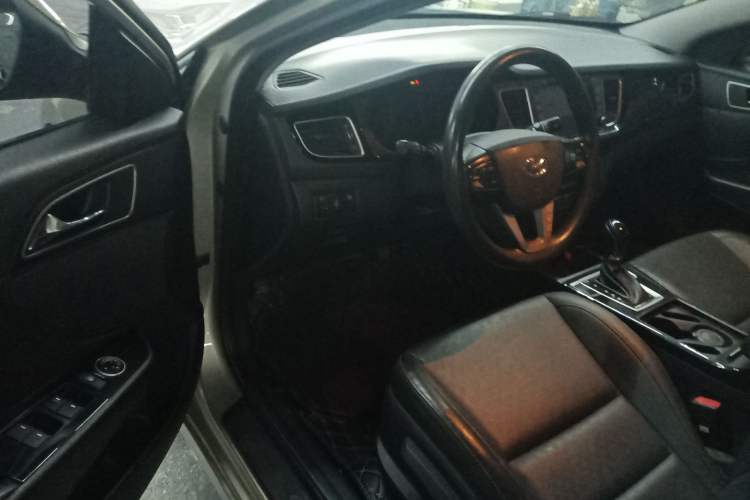 Used Hyundai Mistra 2014 1.8L Automatic Smart GLS Driver Seat