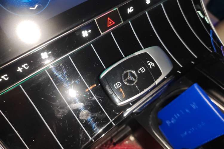 Used Mercedes-Benz Vito 2021 2.0T Business Version 7 Seats Vehicle Key