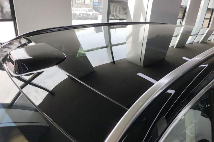 Used Hima AITO M8 2025 Extended-Range Ultra Version 53.4 kWh 6-Seater Edition Roof